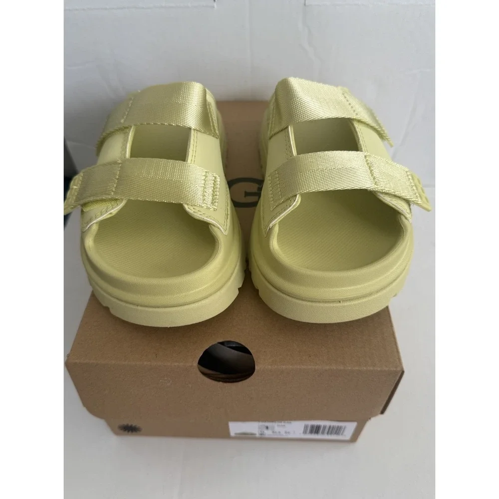 Junior Uggs Slides Size 1 in Goldenglow